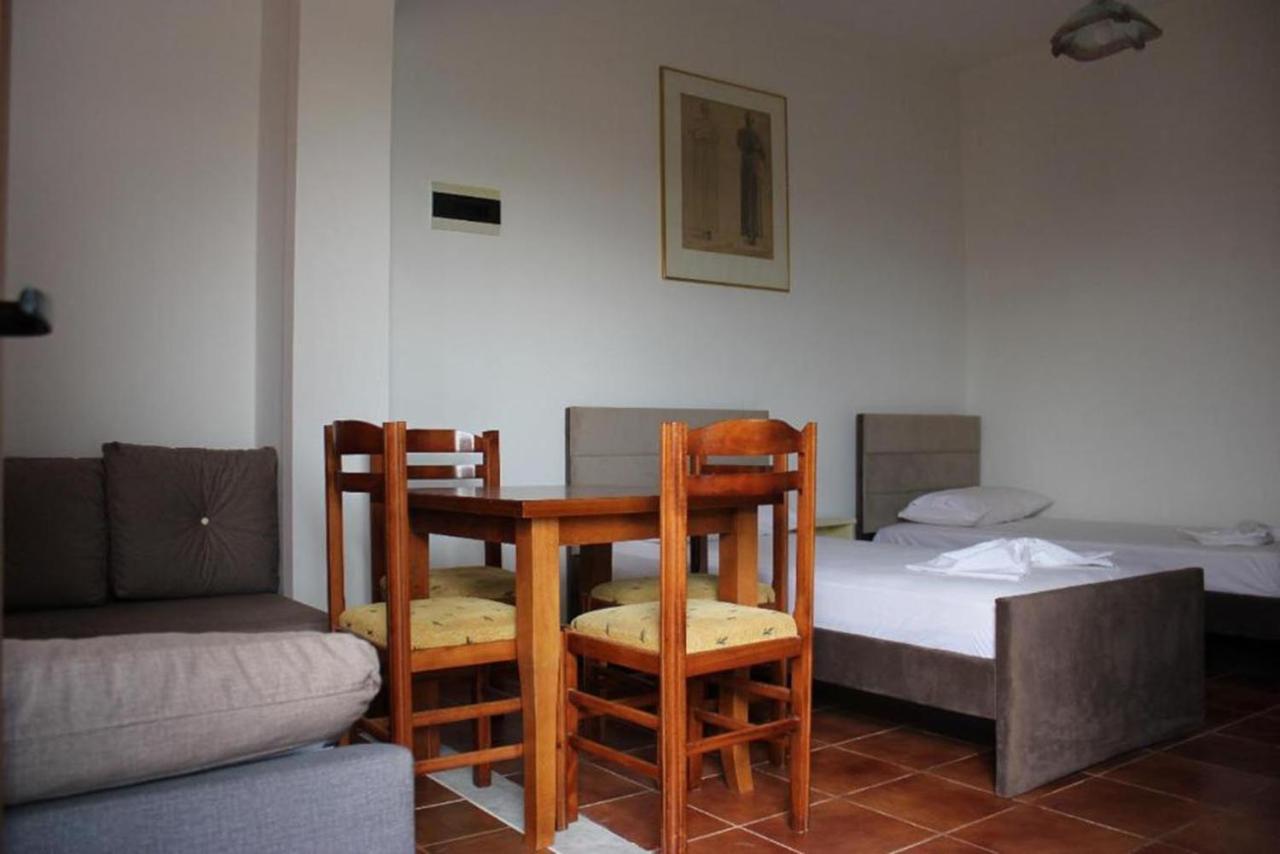 Hotel Athina เวลิโปเยอ ภายนอก รูปภาพ