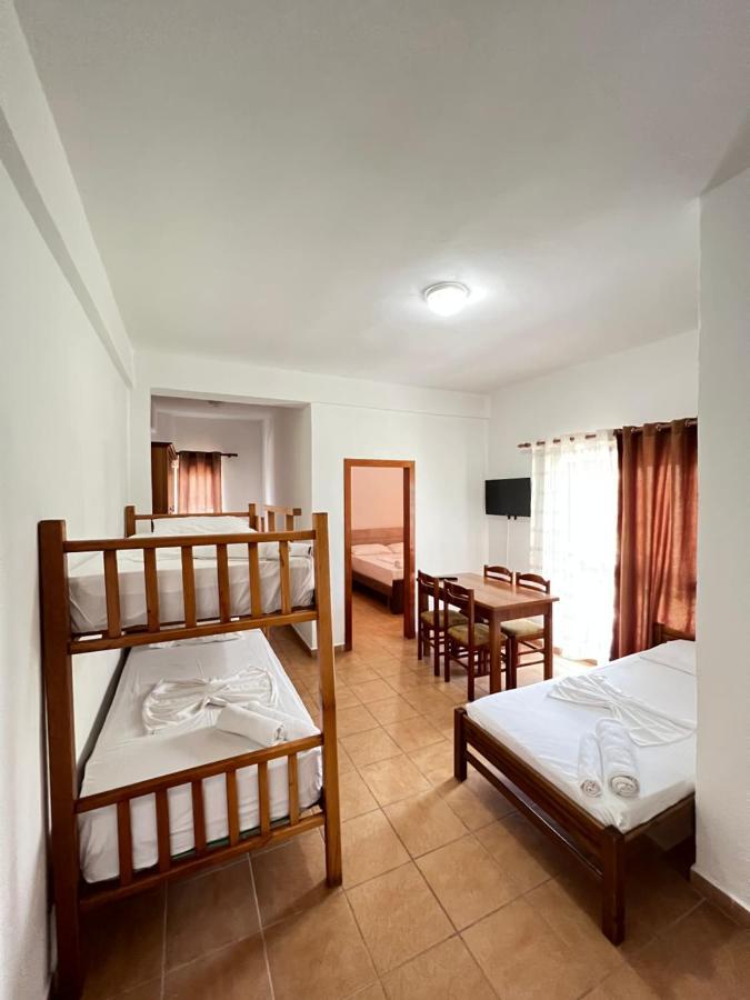 Hotel Athina เวลิโปเยอ ภายนอก รูปภาพ