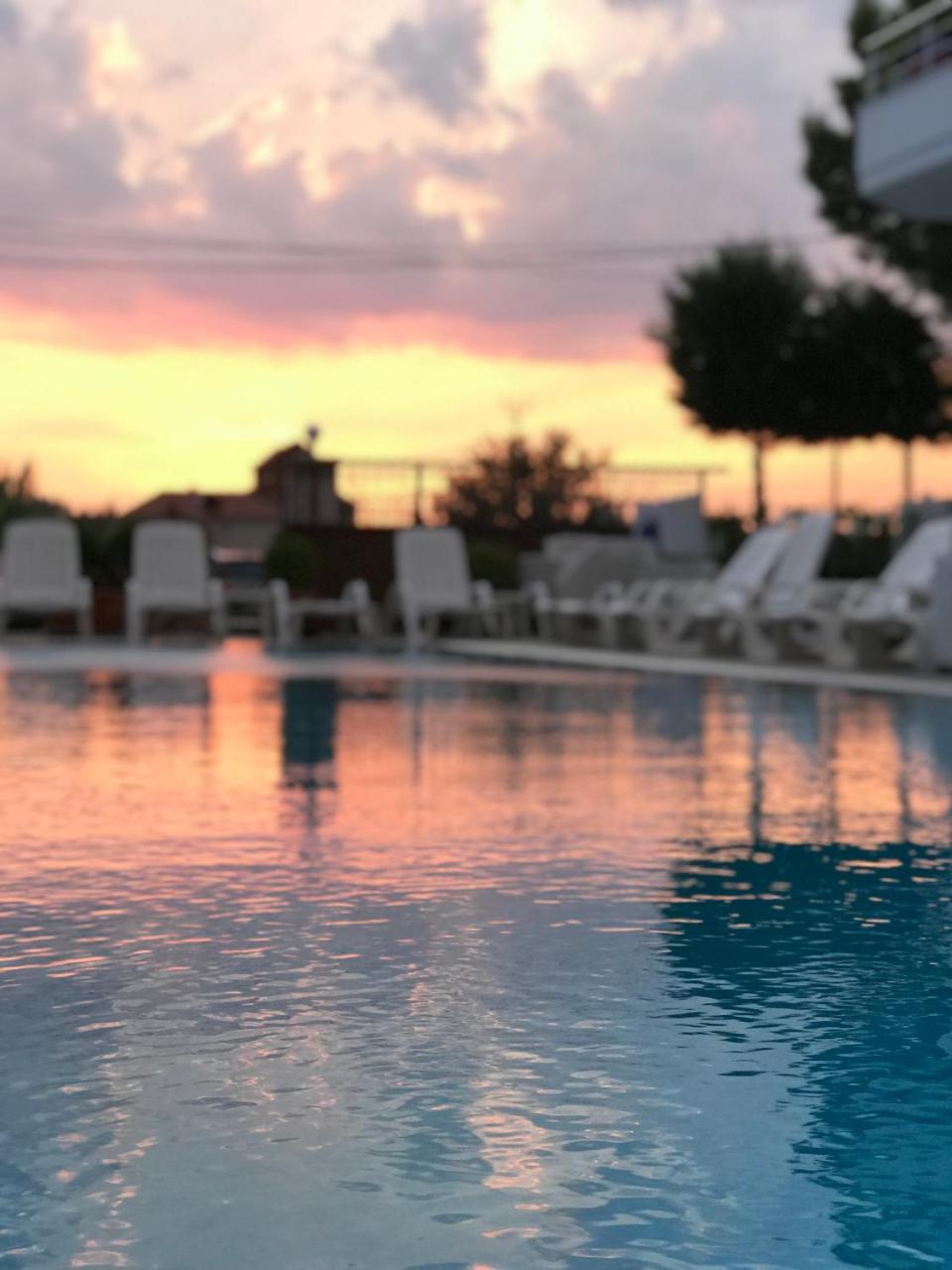 Hotel Athina เวลิโปเยอ ภายนอก รูปภาพ